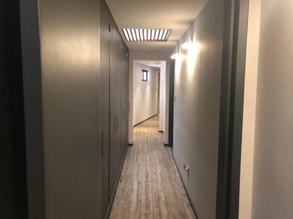 VENDO CASA REMODELADA EN LOMAS HIPODROMO
