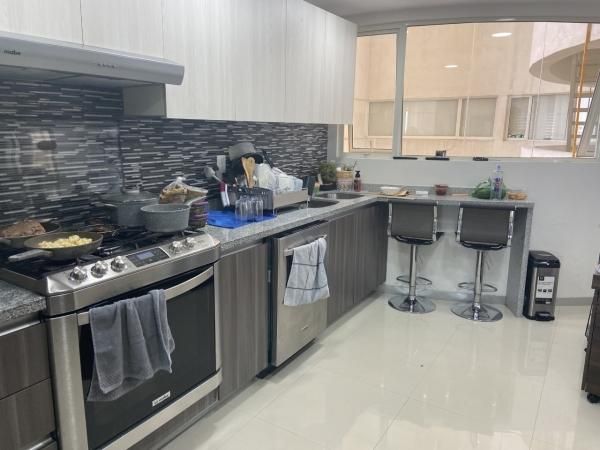 Departamento En Venta En Lomas Country/La Enramada