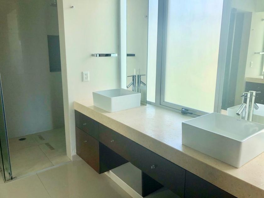VENTA DEPARTAMENTO CON TERRAZA EN FRENTE DE CENTRO COMERCIAL SANTA FE